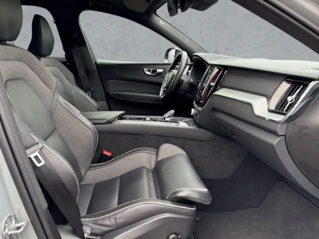 Volvo XC60 Dark Plus