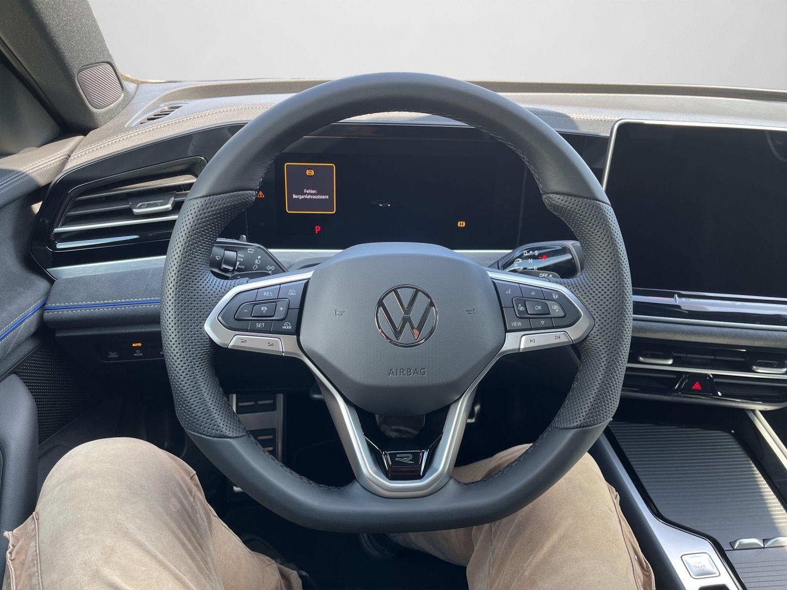 Volkswagen Passat IQ.Drive R-Line