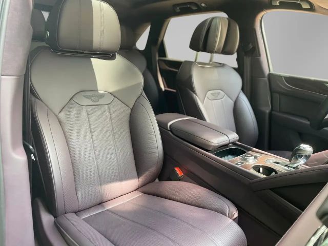 Bentley Bentayga V8
