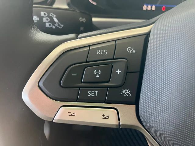 Volkswagen T-Roc Friends TSI