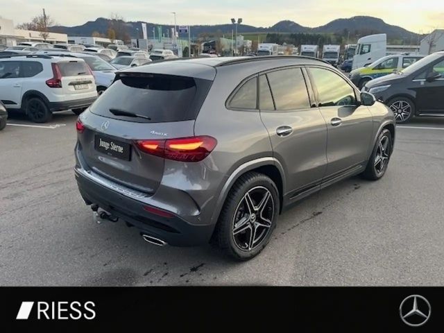 Mercedes-Benz GLA 200 4MATIC GLA 200 d