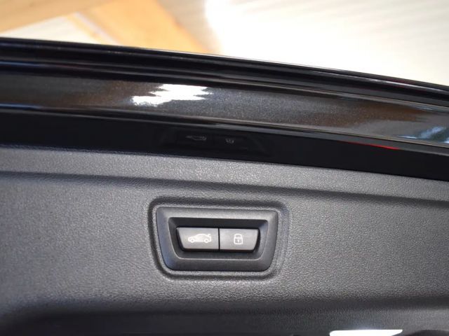 BMW 320 320d M-Sport Touring