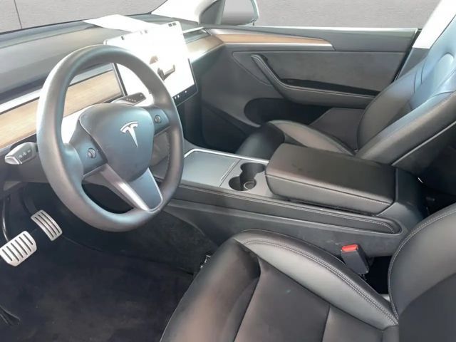 Tesla Model Y AWD Dual Motor Performance