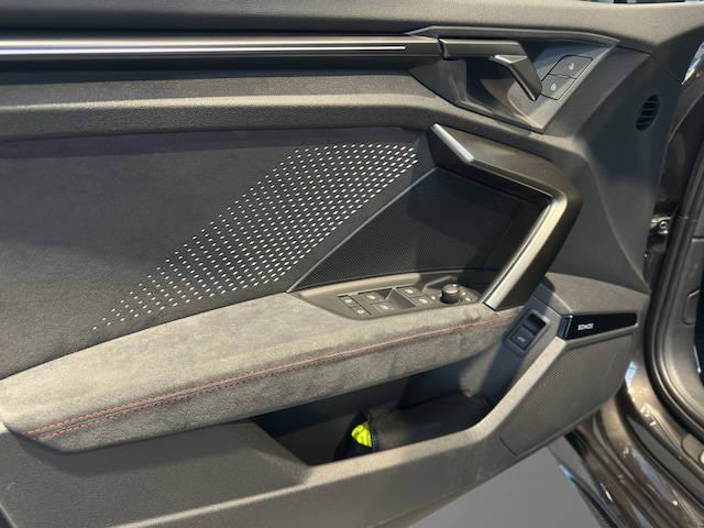 Audi RS3 Quattro S-Tronic Sedan