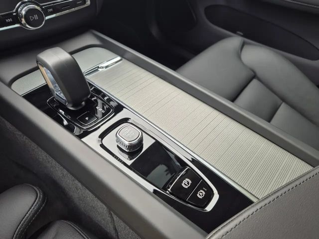 Volvo XC60 Dark Plus Recharge T6