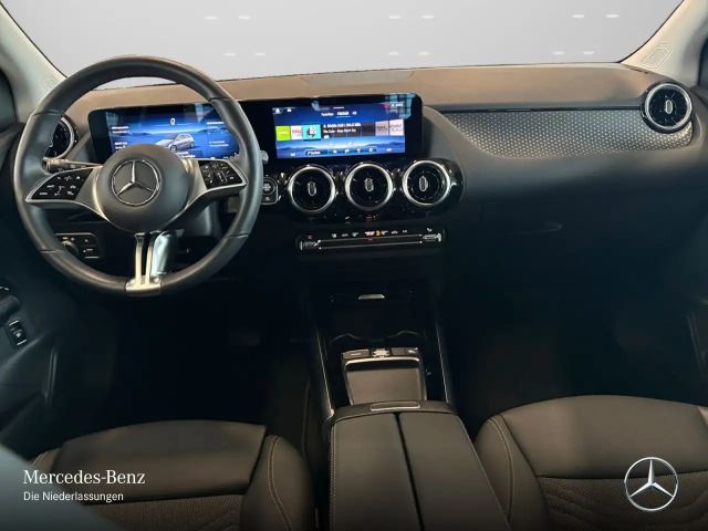 Mercedes-Benz B 200 Progressive Sedan