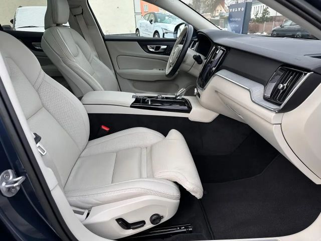 Volvo V60 AWD Plus T6