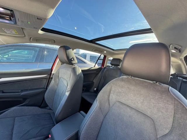 Volkswagen Golf Business DSG Variant