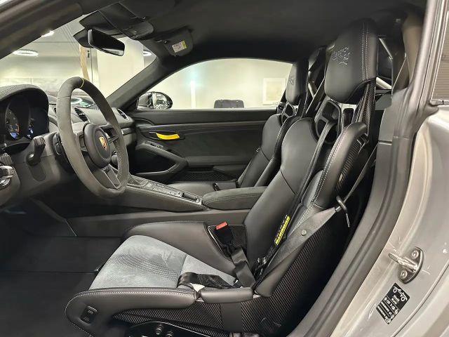 Porsche Cayman 718 Coupé RS