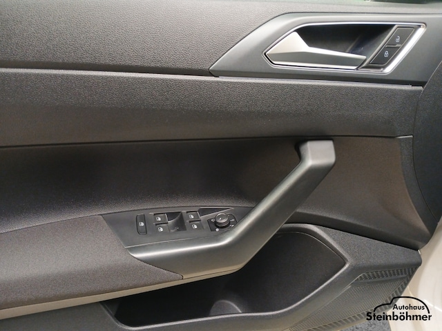 Volkswagen Taigo 1.0 TSI DSG R-Line