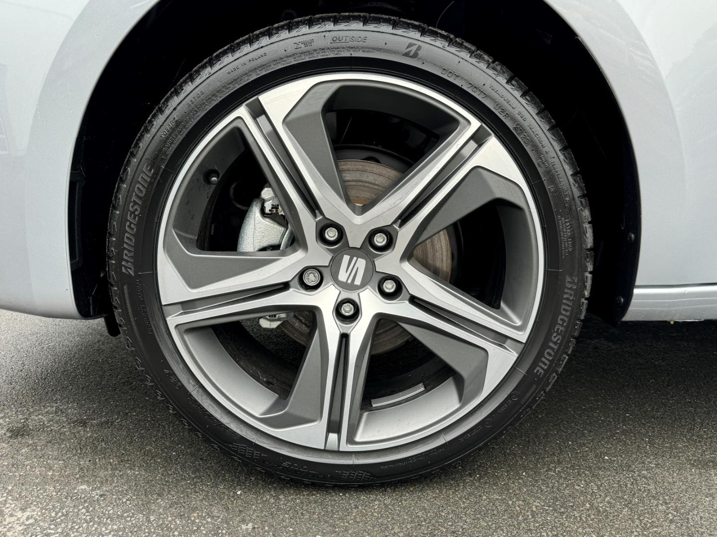 Seat Leon 1.5 eTSI DSG FR-lijn Plus Sportstourer