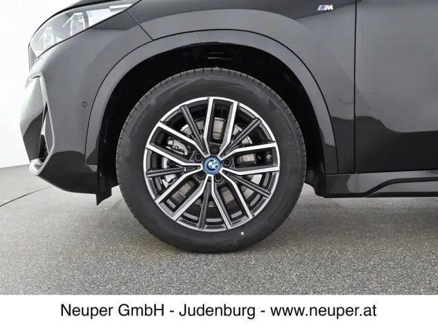 BMW iX1 xDrive30