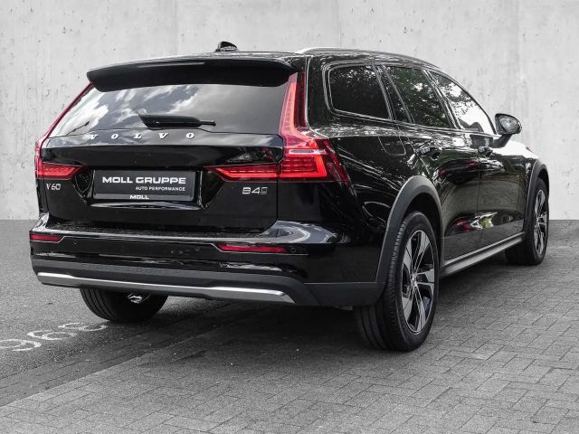 Volvo V60 Cross Country AWD Plus