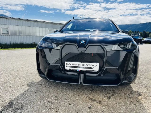 BMW iX xDrive45