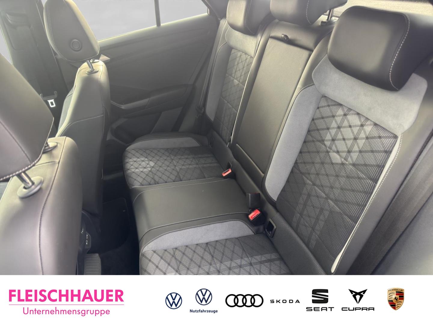 Volkswagen T-Roc 1.5 TSI DSG R-Line