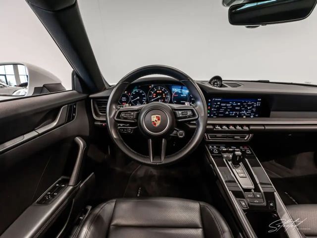 Porsche 911 4 Carrera Coupé