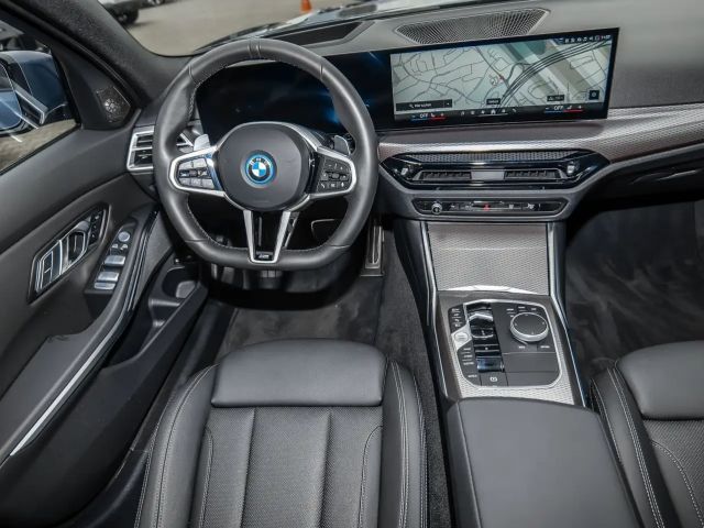 BMW 330 330e M-Sport Touring