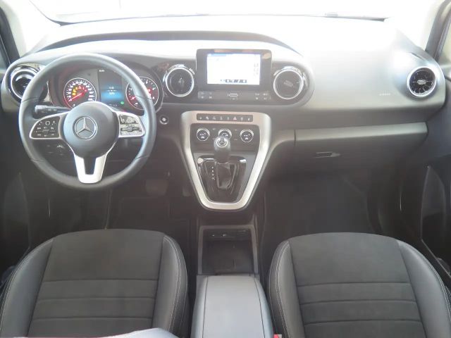 Mercedes-Benz T 180 T 180 d Edition AHK LED NAVI Ambienteb. Totwinkel