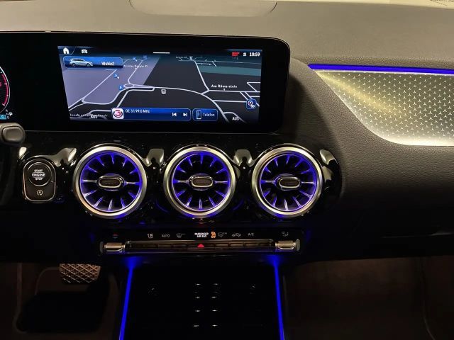 Mercedes-Benz B 180 B 180 d Sedan