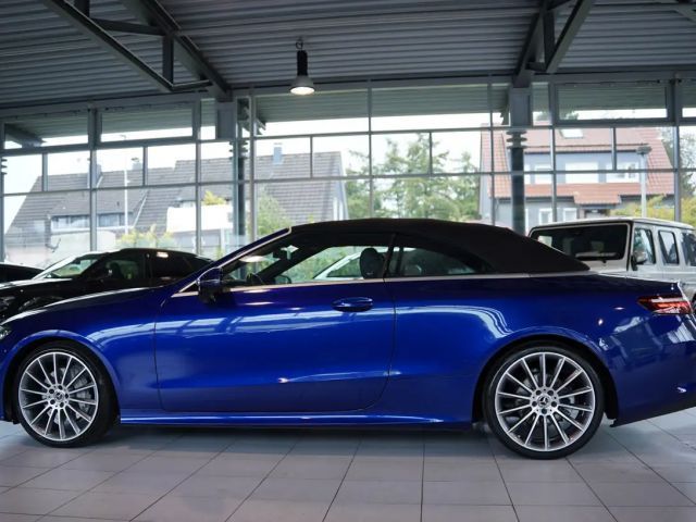 Mercedes-Benz E 220 AMG Line Cabriolet E 220 d