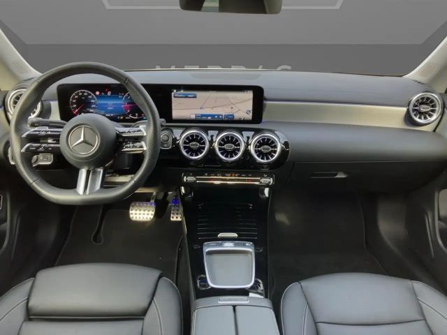 Mercedes-Benz CLA 200 AMG Line CLA 200 d Coupé