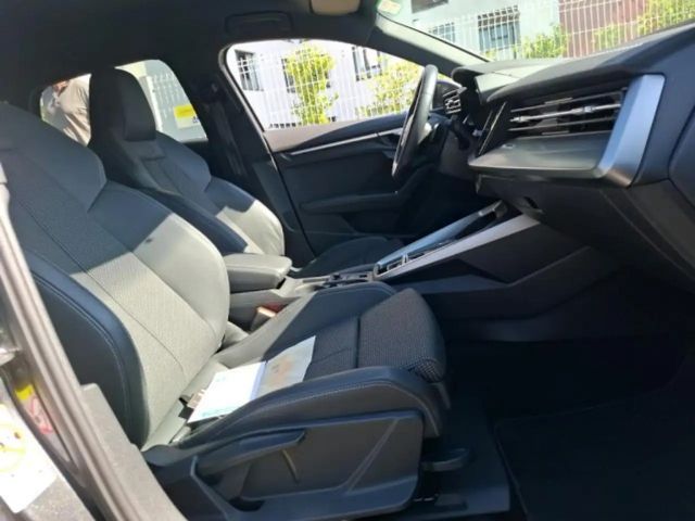 Audi A3 35 TFSI S-Line Sedan Sportback