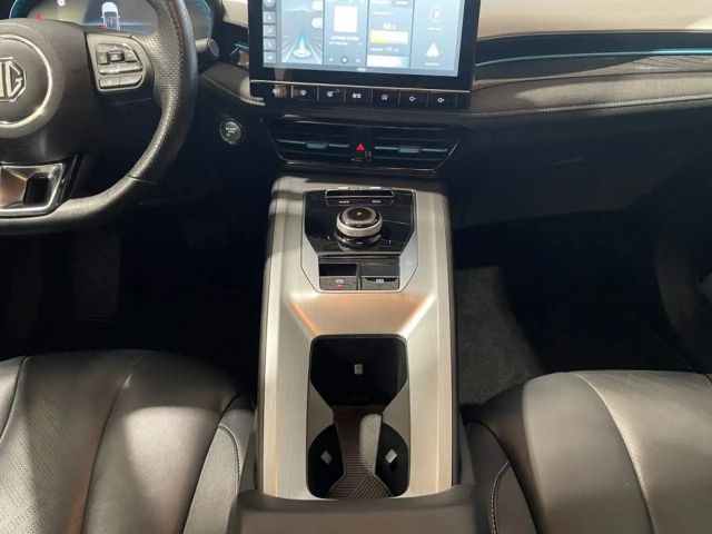 MG MG5 Luxury Standard range