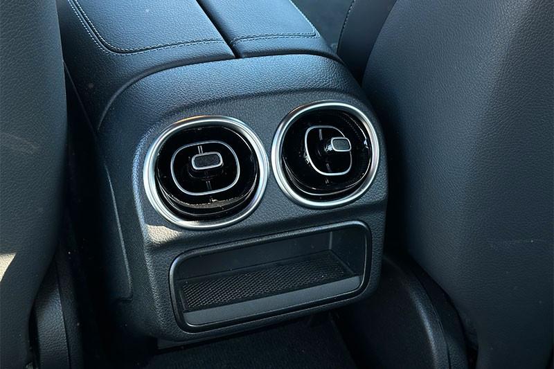 Mercedes-Benz C 220 AMG Line C 220 d Sedan