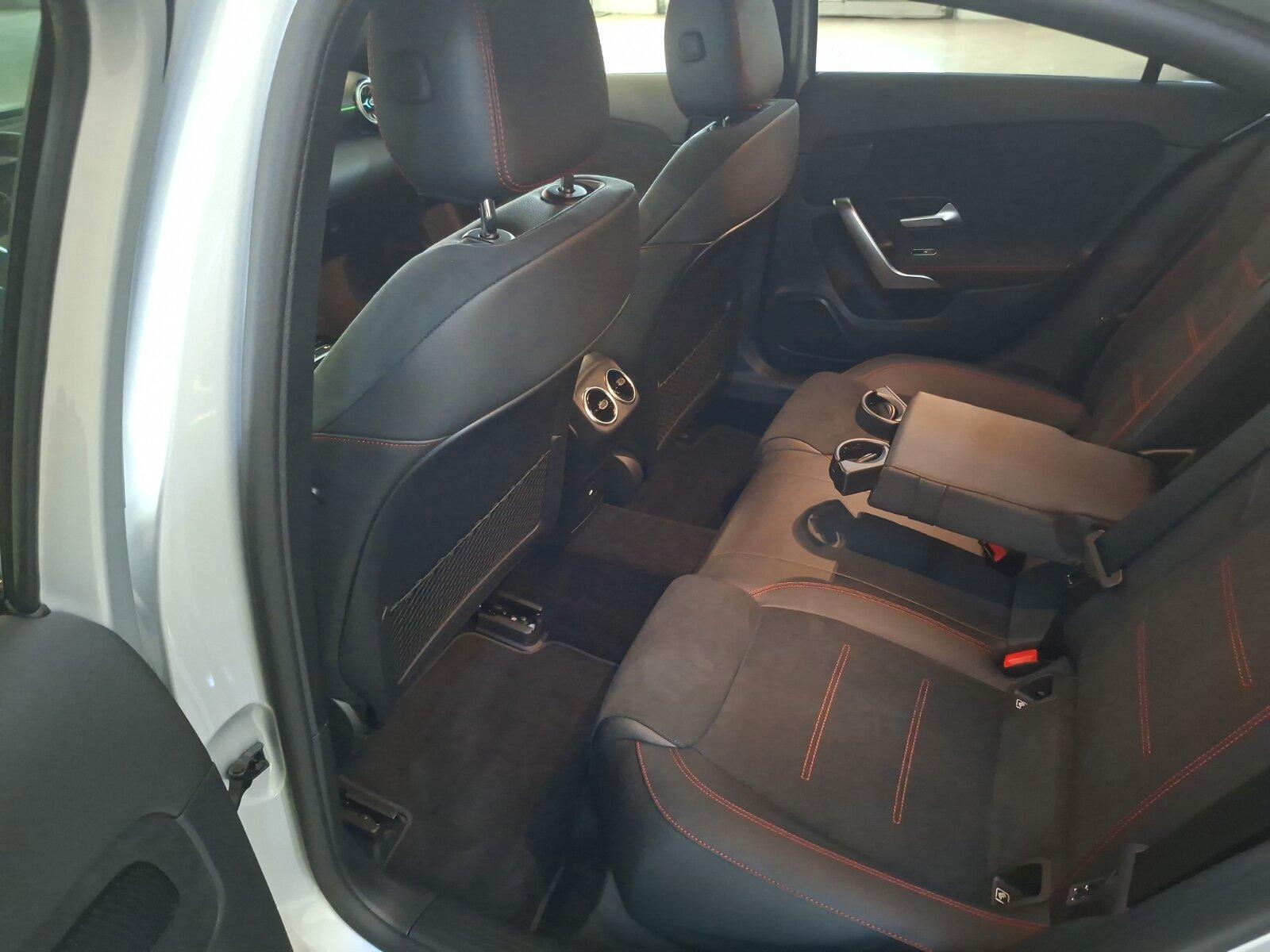 Mercedes-Benz A 250 4MATIC AMG Line