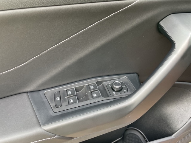 Volkswagen T-Roc 1.5 TSI Plus