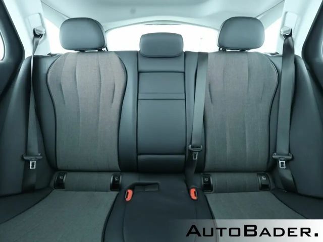 Mercedes-Benz E 220 AVANTGARDE E 220 d Estate