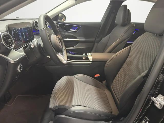 Mercedes-Benz C 180 AVANTGARDE Sedan