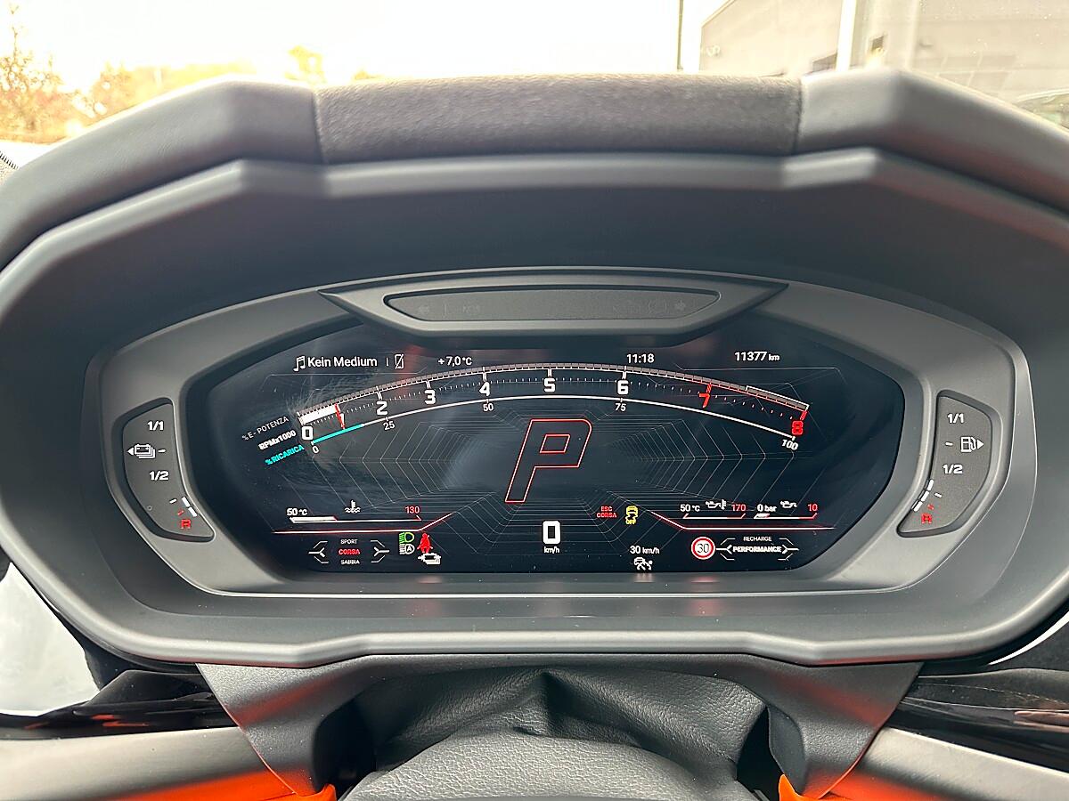 Lamborghini Urus URUS SE