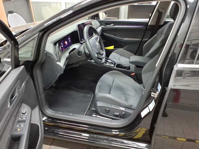 Volkswagen Golf 1.5 eTSI DSG Golf VIII Style