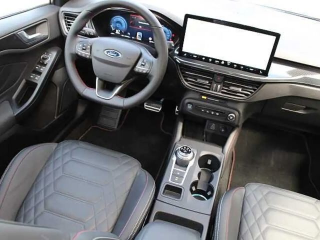 Ford Focus ST Line Wagon