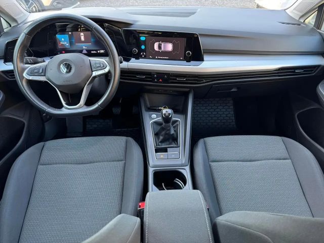 Volkswagen Golf Basis Benzin *WERKSGARANTIE *APPLE CAR *SZH