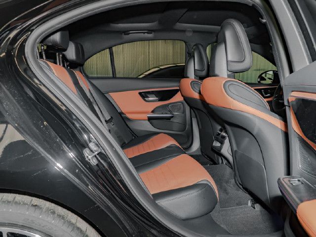 Mercedes-Benz C 200 AMG Line Sedan