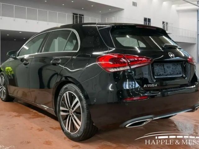 Mercedes-Benz A 180 A 180 d Progressive