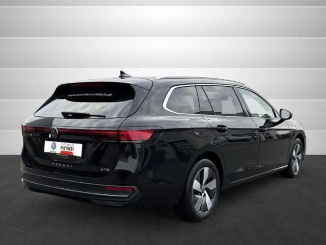 Volkswagen Passat 1.5 eTSI Business DSG