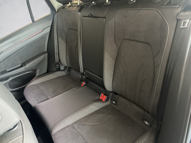 Volkswagen Golf Style Variant