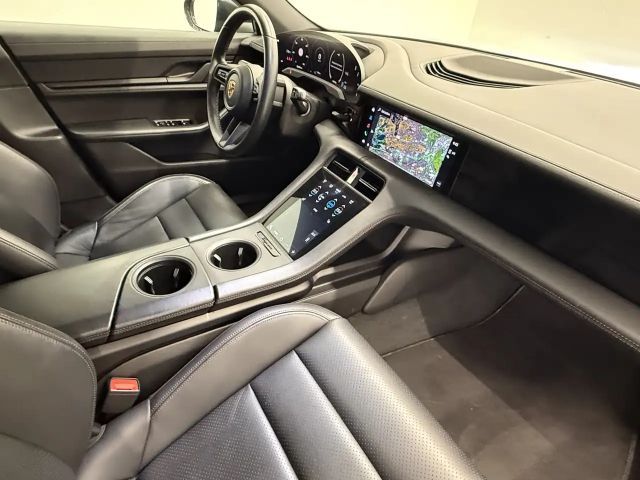 Porsche Taycan 4 Cross Turismo