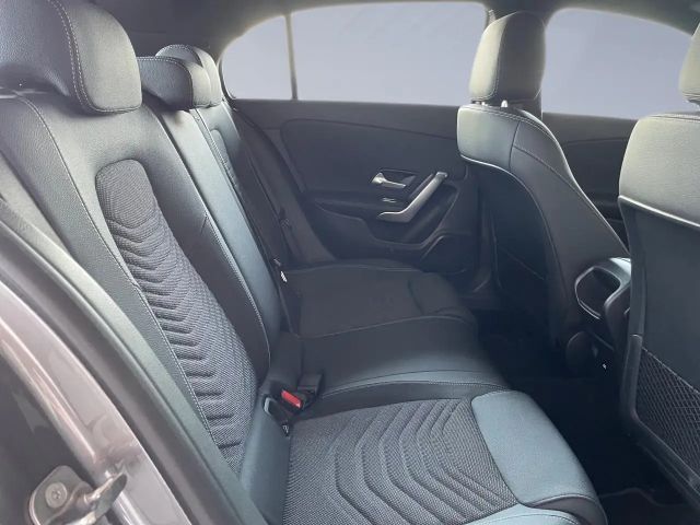 Mercedes-Benz A 180 Progressive