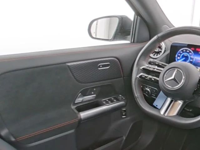 Mercedes-Benz EQA 300 4MATIC AMG Line