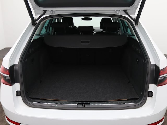 Skoda Superb 2.0 TDI Combi Style Style