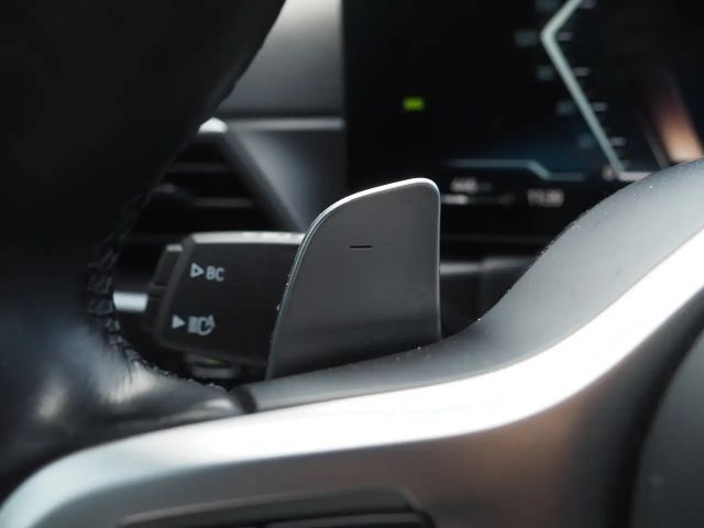 BMW 320 320d M-Sport Touring xDrive