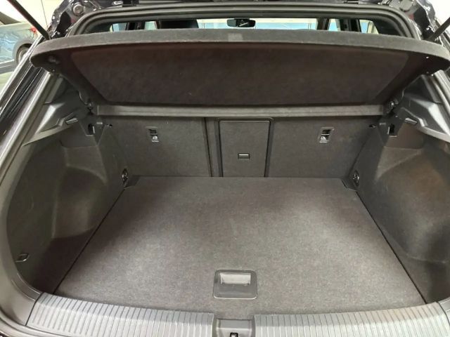 Volkswagen T-Roc 1.5 TSI DSG R-Line