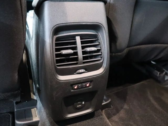 Ford Kuga Hybrid Titanium