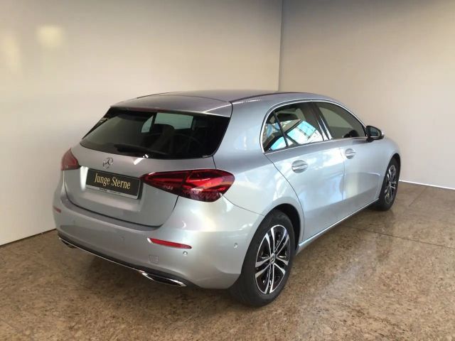 Mercedes-Benz A 200 Progressive