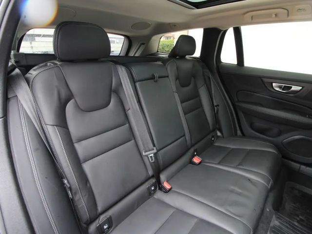 Volvo V60 Cross Country Plus