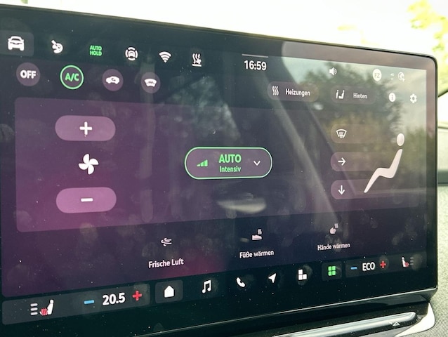 Skoda Enyaq Navi AHK Panorama LED SHZ Klima RFK PDC